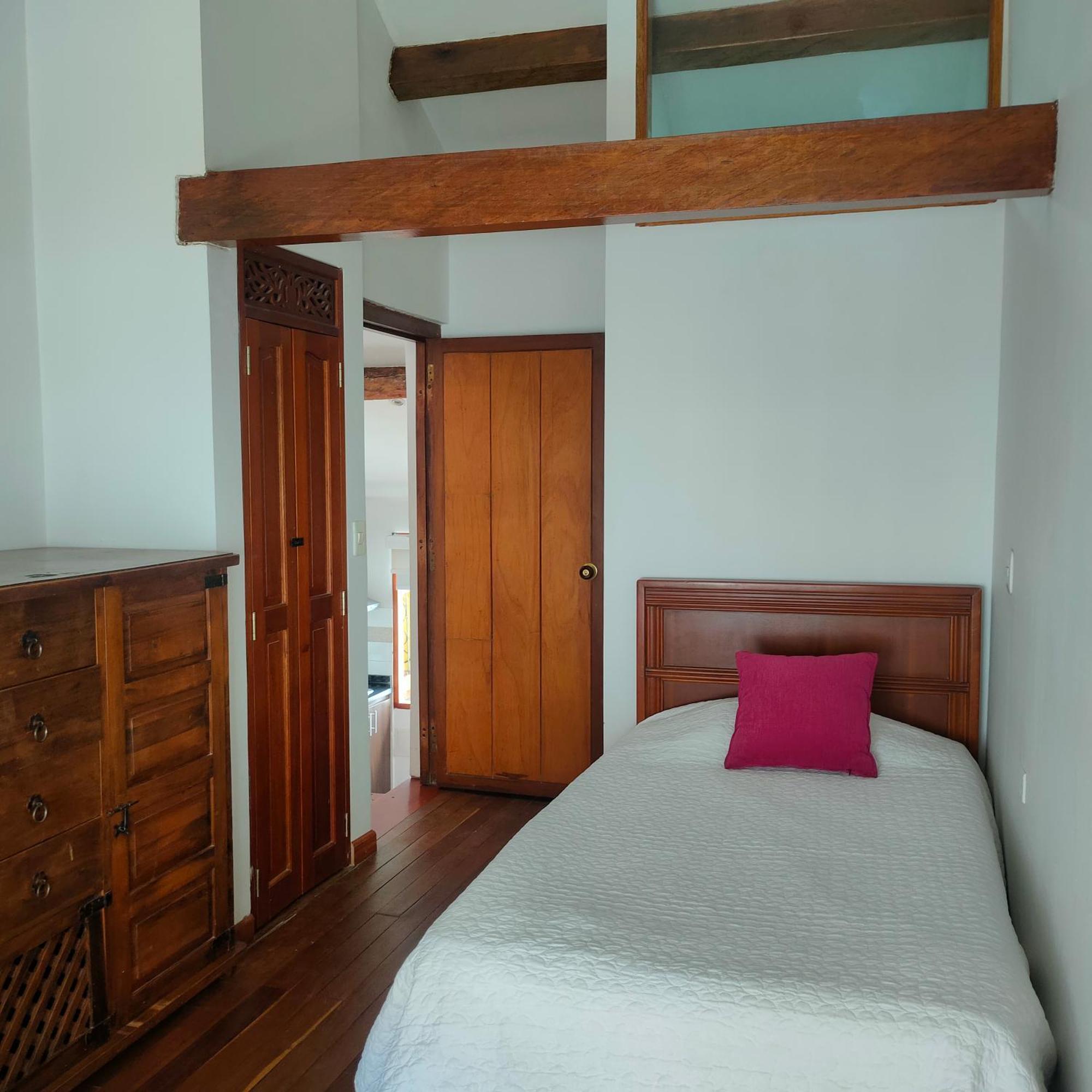 Apartaestudios La Candelaria Bogota Bagian luar foto