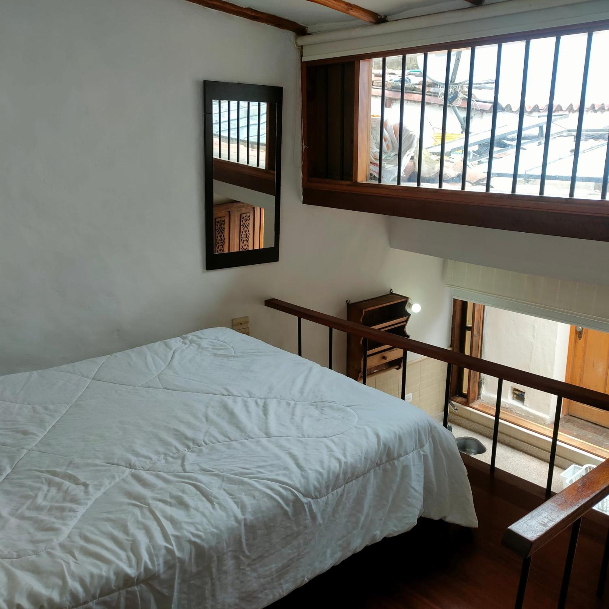 Apartaestudios La Candelaria Bogota Bagian luar foto