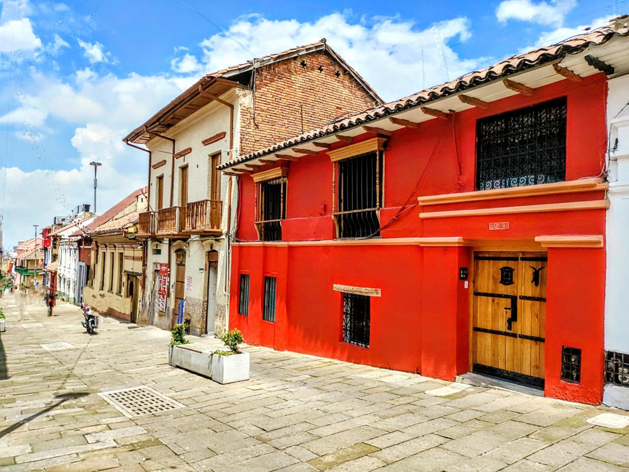 Apartaestudios La Candelaria Bogota Bagian luar foto
